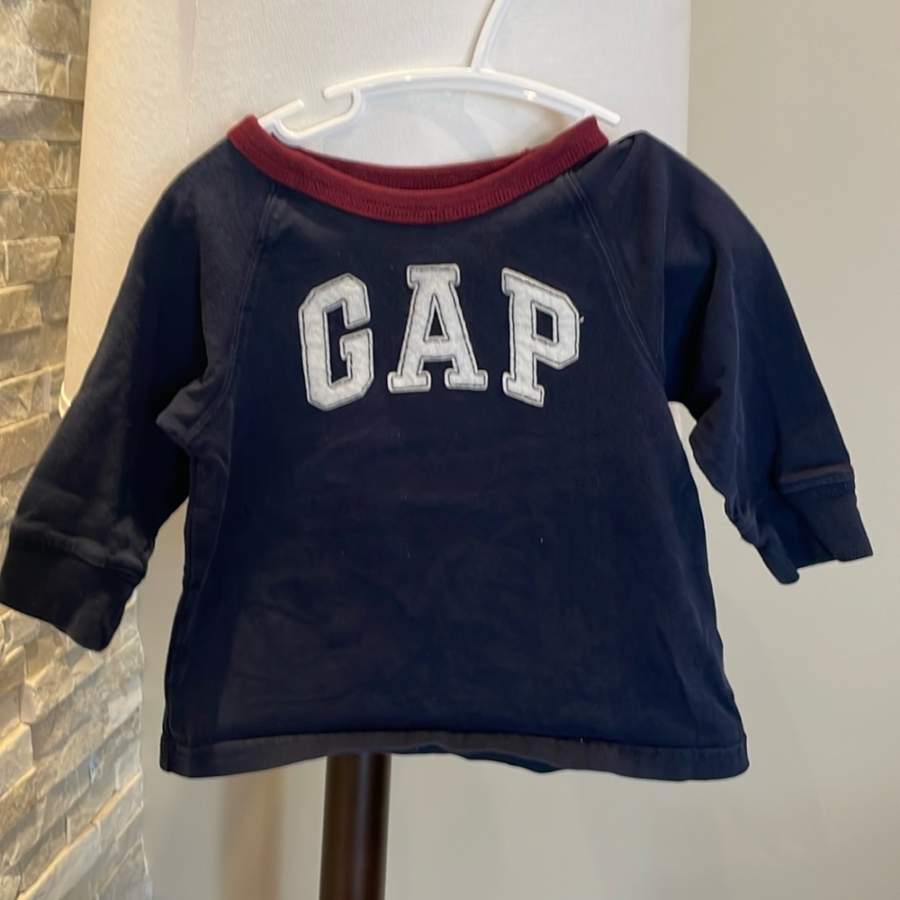 Gap Kids logo shirt